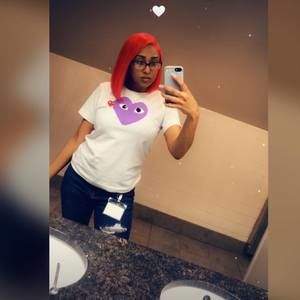 Meet your Posher, Leah